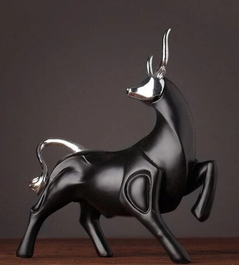 Home Decoration Accessories Modern Creative Cow Ornaments Simple Resin Crafts Gifts Miniature Living Room Desktop Decor Figurine