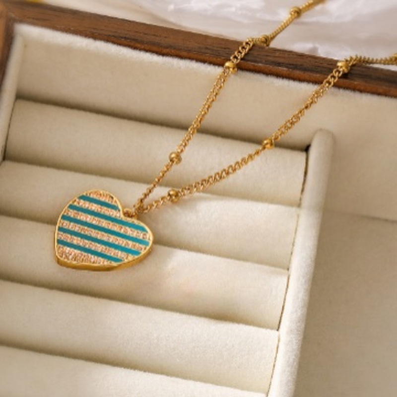 Gold Heart Pendant Chain Necklace Elegant and Stylish Jewelry for Women Perfect Gift for Bridal and Ethnic wear jewellery